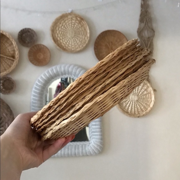 7 wicker baskets - Picture 2 of 2